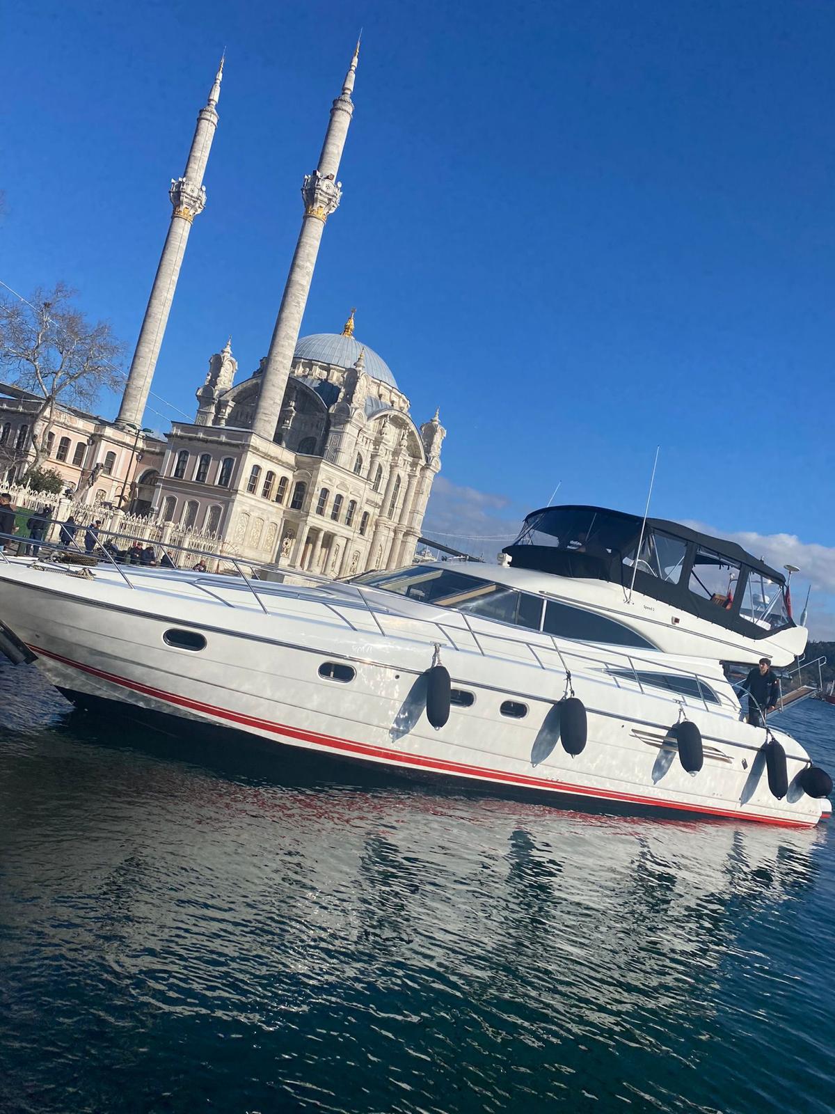 İstanbul Kiralık Tekne Hizmetleri – Boğaz’da Eşsiz Bir Deneyim 1 5fa524ba 1f16 4723 a5c8 25114fcf3b59